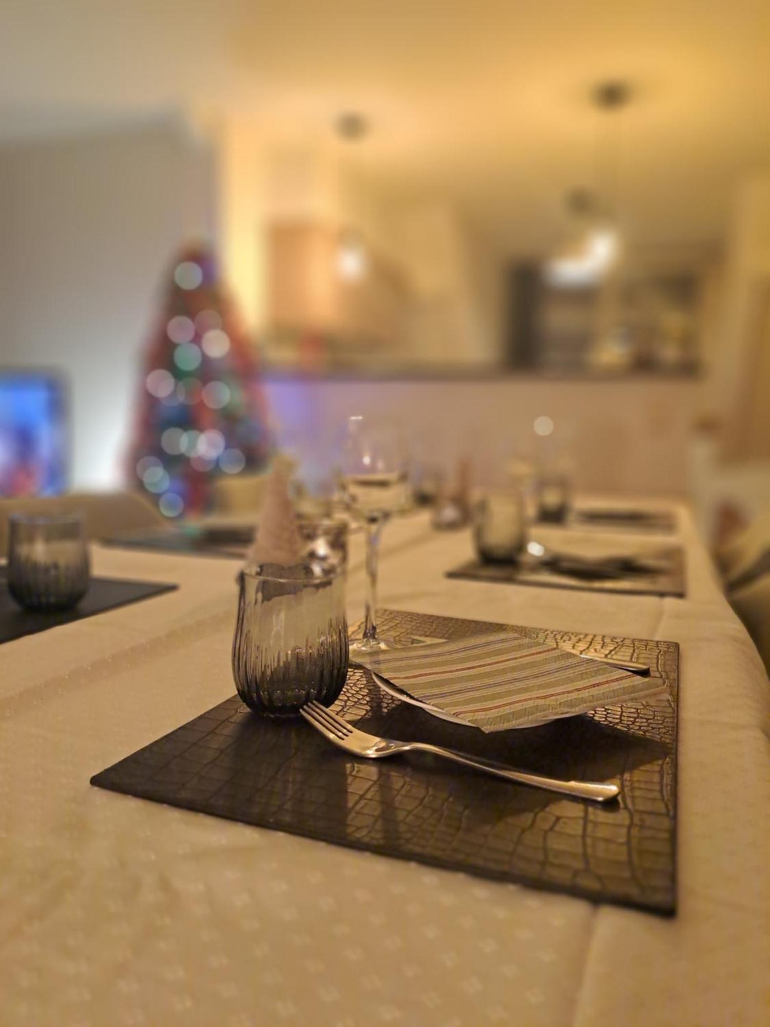 The Carmelite Apartment Ипер Екстериор снимка